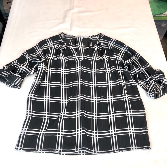 Collective Concepts Black White Plaid Pop Over Top - Picture 9 of 16